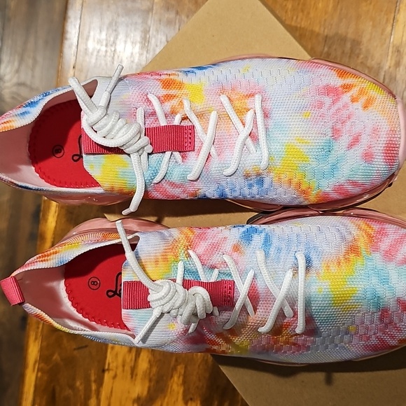 👟LA SHEELAH Multi-Color Sneakers_SIze 8 - New in Box!! - Picture 3 of 8